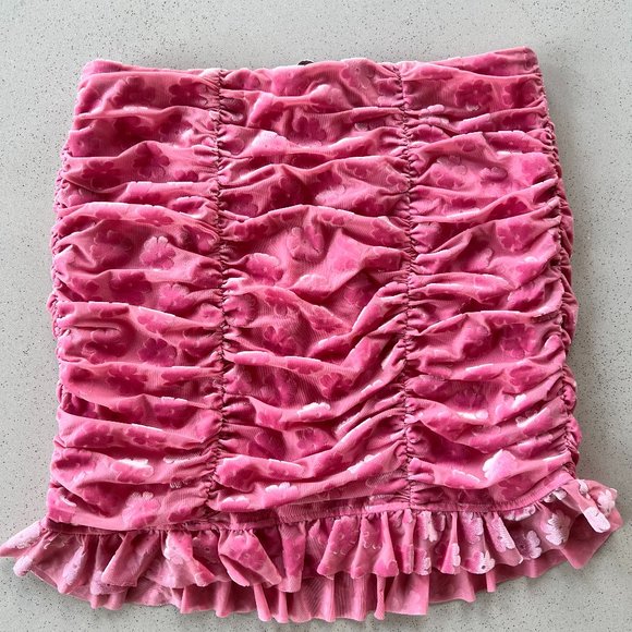 FOR LOVE & LEMONS - Lusk Velvet Pink Mini Skirt (Size Medium) - Picture 2 of 4